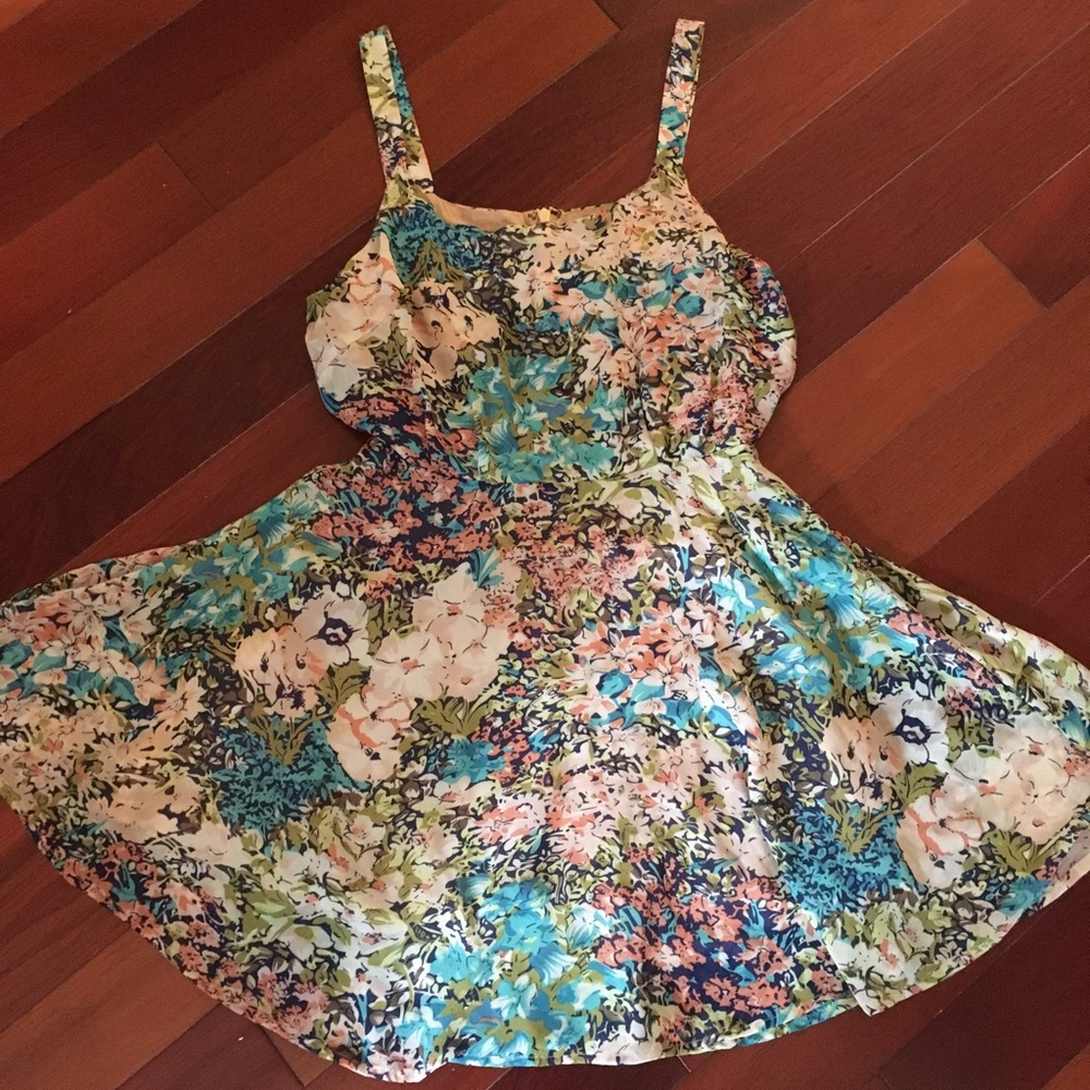 Urban Outfitters Floral Lucia Couture Dress Size Small